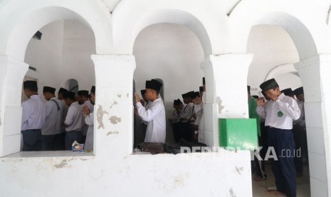 Respons Corona, MUI Imbau Lakukan Qunut Nazilah di Shalat Wajib.