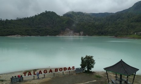 Suasana kawasan wisata Talaga Bodas, Kabupaten Garut, Rabu (5/2). 