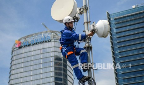 Emiten telekomunikasi, PT XL Axiata Tbk, menyepakati pembagian dividen sebesar Rp 215,7 miliar dalam Rapat Umum Pemegang Saham Tahunan (RUPST). Dividen tersebut diambil dari laba bersih perusahaan untuk tahun buku 2019.