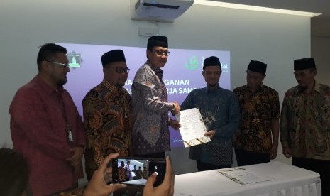 Seremoni penandatanganan Perjanjian Kerja Sama (PKS) antara PT Bank Muamalat Indonesia Tbk. dengan organisasi Islam Hidayatullah untuk pemanfaatan produk perbankan dilaksanakan pada hari ini, Rabu (13/2) di Muamalat Tower, Jakarta. 