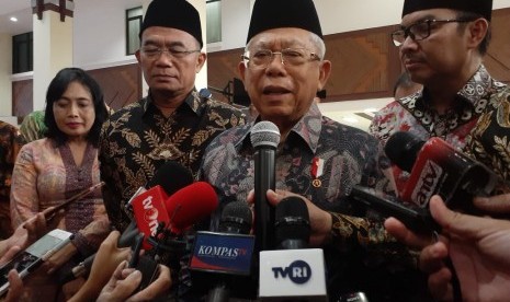 Wakil Presiden Maruf Amin saat ditemui wartawan di Kantor BKKBN, Jakarta, Rabu (12/2).