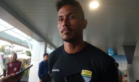 Pemain Persib Bandung, Wander Luiz di Bandara Husein Sastranegara, Kota Bandung, Selasa (18/2). 