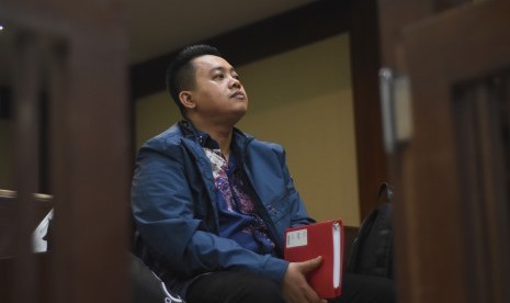 Terdakwa asisten mantan Menteri Pemuda dan Olahraga Imam Nahrawi, Miftahul Ulum 