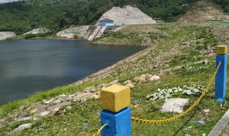 Kawasan Bendungan Rajui di Kabupaten Pidie, Aceh, Sabtu (22/2). Bendungan ini baru diselesaikan pada tahun 2019 lalu dan memiliki kapasitas tampung air sebesar 2,67 juta meter kubik untuk mengairi areal persawahan produktif seluas 1.000 hektare. 