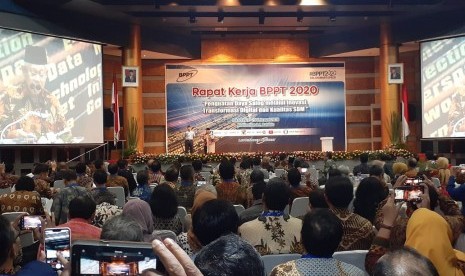 Wakil Presiden Maruf Amin saat membuka rapat kerja Badan Pengkajian dan Penerapan Teknologi (BPPT) di Gedung BPPT, Jakarta, Senin (24/2).