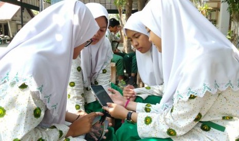 Siswa SMA Khadijah Surabaya.