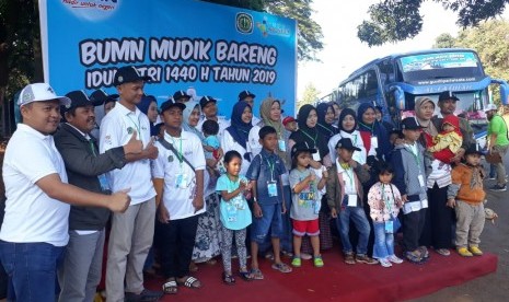 255 warga Karawang, jadi peserta mudik gratis yang diselenggarakan PT Pupuk Kujang Cikampek (PKC), Jumat (31/5). 