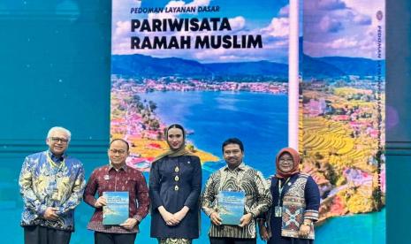 6th International Halal in Tourism Summit (IHTS) digelar pada ISEF 2024 di Jakarta Convention Center, Rabu (30/10/2024) sekaligus meluncurkan Pedoman Layanan Dasar Pariwisata Ramah Muslim.