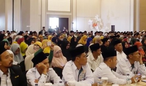 700 tenaga pengajar sekolah Madrasah Diniyah di Kuningan, Jawa Barat mengikuti seminar antiradikalisme.