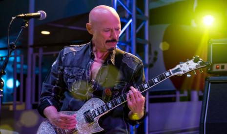 Gitaris Kiss, Bob Kulick