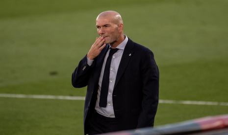  Pelatih kepala Real Madrid Zinedine Zidane terlihat selama pertandingan sepak bola LaLiga Spanyol antara Real Madrid dan Villarreal CF diadakan di Stadion Alfredo Di Estefano, di Madrid, Spanyol, 16 Juli 2020.