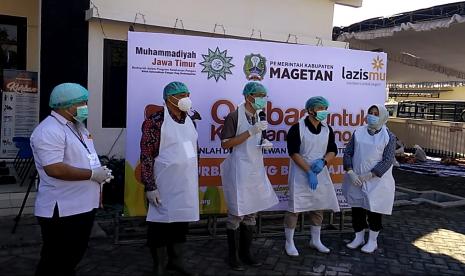 Lembaga Zakat Infaq dan Shadaqah Muhammadiyah (Lazismu) menggunakan fasilitas Rumah Pemotongan Hewan (RPH) untuk menyembelih hewan kurban 1441 Hijriah.