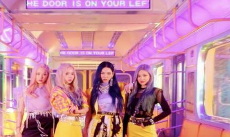 Aespa. Bank KB Bukopin menggaet girl band asal Korea Selatan, AESPA menjadi brand ambassador sebagai salah satu bagian dari rangkaian strategi rebranding bank itu pada 2022 untuk meningkatkan brand image perusahaan.