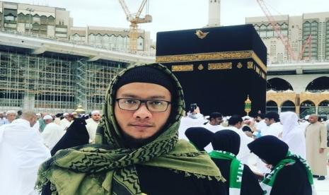 Mualaf Wahyu tergugah dan mengalami titik balik usai mimpi dan umroh. Wahyu