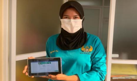 Belani Cesar (25 tahun), wanita muda yang berprofesi sebagai tenaga kesehatan di salah satu rumah sakit milik pemerintah ini mengungkapkan bahwa sampai kapanpun kesehatan akan benar-benar menjadi hal yang paling penting dan utama. Untuk itu ia menjadi anggota JKN KIS.