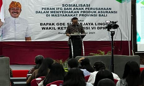 Wakil Ketua Komisi VI DPR RI Gde Sumarjaya Linggih  dalam sambutannya sebelum membuka acara Sosialisasi Peran IFG dan Anak Perusahaan dalam Menyediakan Produk Asuransi di Masyarakat Provinsi Bali yang digelar di The Vasini Smart Boutique Hotel, Selasa (26/10) yang diikuti pelaku UMKM, startup dan generasi milenial Bali.