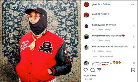 Rapper Italia keturunan Tunisia, Ghali Amdouni, berkolaborasi dengan United Colors of Benetton meluncurkan produk yang disebutnya sebagai hijab uniseks.