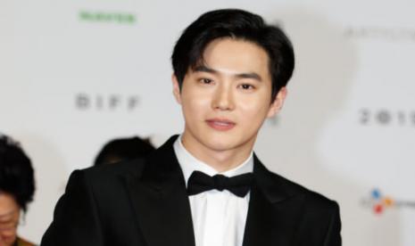 Suho EXO bergabung dengan diva K-pop Bada, Eugene, dan Shoo SES serta sederet idol dan aktor Korea untuk menggalang dana bagi anak-anak di Gaza, Palestina. 