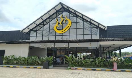 Suasana Waroeng Steak & Shake di Kota Tasikmalaya, Senin (7/3/2022).