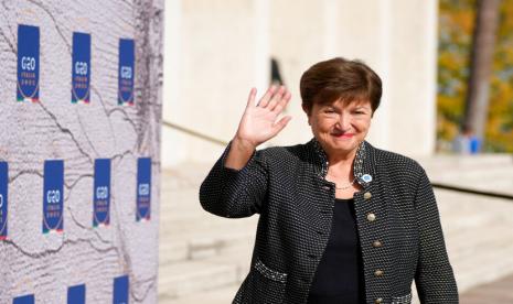 Direktur Pelaksana Dana Moneter Internasional (IMF) Kristalina Georgieva mengatakan, dunia dapat bertahan dari inflasi dan resesi, tapi tidak dengan krisis iklim.