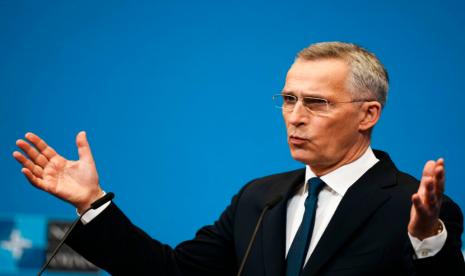 Sekretaris Jenderal Pakta Pertahanan Atlantik Utara (NATO) Jens Stoltenberg berbicara dalam pertemuan luar biasa NATO di Brussels, Kamis (24/3/2022).