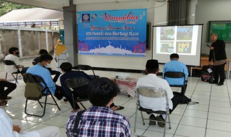 Universitas (Bina Sarana Informatika) kampus Fatmawati sukses menggelar kegiatan workshop yang menjadi kegiatan pengisi bulan Ramadhan 1443 Hijriyah ini.