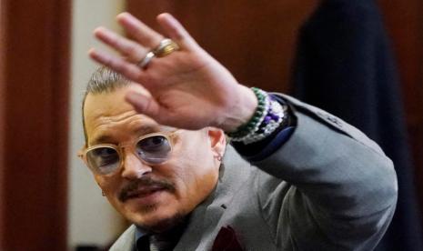 Aktor Pirates of the Caribbean, Johnny Depp, tidak akan dlibatkan dalam seri terbaru. Menurut mantan agen, reputasi Depp sudah redup lebih dulu daripada penerbitan opini Amber Heard di The Wasington Post yang menyiratkan Depp sebagai pelaku kekerasan dalam rumah tangga.