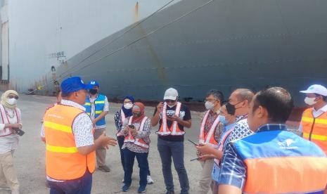 PT Indonesia Kendaraan Terminal Tbk (IPCC) membukukan kinerja positif sepanjang kuartal pertama 2022. Anak usaha PT Pelabuhan Indonesia ini mencatatkan Laba Tahun Berjalan Rp 35,26 miliar atau meningkat 97,10 persen dibandingkan periode yang sama tahun lalu Rp 17,89 miliar. 