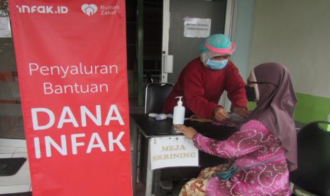 Rumah Zakat turut hadir untuk membantu dengan menghadirkan Klinik kesehatan.