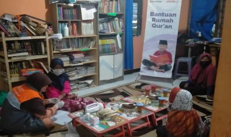 Rumah Zakat sangat mengapresiasi kepada para lansia yang semangat menuntut ilmu, untuk itu Rumah Zakat mengharikan layanan cek kesehatan gratis untuk mereka