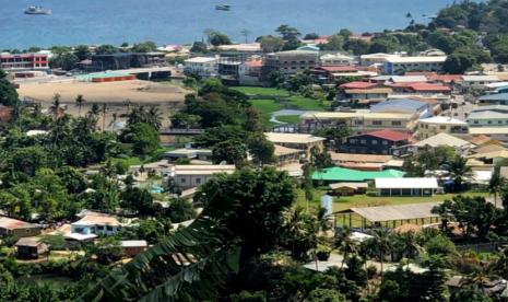 Kapal-kapal berlabuh di lepas pantai di Honiara, ibu kota Kepulauan Solomon, 24 November 2018. Selandia Baru sedang mengembangkan rencana kerja keamanan maritim dengan Kepulauan Solomon.