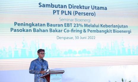 Pemerintah Indonesia sudah menyepakati target Net Zero Emission (NZE) pada 2060. Salah satu langkahnya adalah dengan menurunkan penggunaan pembangkit berbasis fosil.  Untuk itu, PT PLN (Persero) mencoba langkah akselerasi penurunan emisi karbon dengan cara memasifkan teknologi co-firing di PLTU.