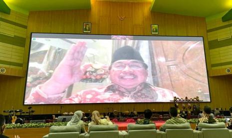 Kampus adalah salah satu mitra utama Badan Pembinaan Ideologi Pancasila (BPIP) dalam program pembumian Pancasila. Generasi milenial sengaja digarap sebagai penerus tongkat estafet kepemimpinan di masa depan. Pesan ini disampaikan Wakil Kepala BPIP Karjono saat membuka Malam Penganugerahan Prestasi Pancasila Universitas Jember' yang digelar di Jember, Jawa Timur, Kamis (30/6/2022).