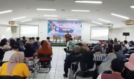 Mengusung tema “Sinergi Kampus dengan Orang Tua dalam Menyiapkan Alumni Bertalenta Digital”, Univeristas BSI gelar BKOT.