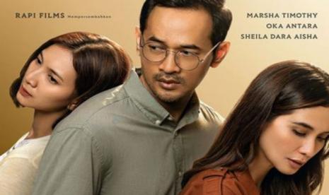 Poster film Noktah Merah Perkawinan. Rapi Films telah merilis trailer film yang diadaptasi dari sinetron legendaris dengan judul yang sama itu.