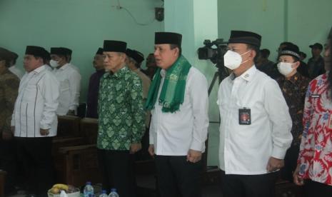 Kepala BNPT Komjen Pol Boy Rafli Amar (ketiga kanan) saat  Silahturahim Kebangsaan BNPT di Perguruan Mathlaul Anwar Pusat Menes, Pandeglang Provinsi Banten pada Kamis (11/8/2022). Silaturahim dalam rangka pencegahan paham radikalisme dan terorisme