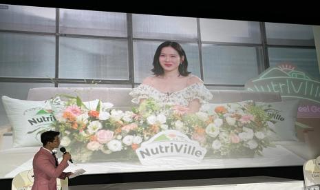 Aktris Son Ye-jin dalam acara konferensi pers NutriVille di CGV Grand Indonesia, Jakarta Pusat, Kamis (18/8/2022).