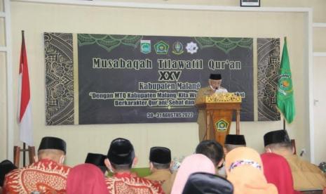 Bupati Malang, M Sanusi membuka kegiatan Musabaqah Tilawatil Alquran (MTQ) ke-25 Kabupaten Malang di Kantor Kementerian Agama (Kemenag) RI Kabupaten Malang, Selasa (30/8/2022). Kegiatan ini rencananya akan dilaksanakan mulai 30 sampai 31 Agustus 2022. 