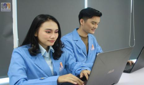 Universitas Nusa Mandiri (UNM) sebagai kampus digital bisnis yang mendukung program pemerintah dalam meningkatkan pembangunan sumber daya manusia, telah menerima sebanyak 80 mahasiswa jalur beasiswa Kartu Indonesia Pintar (KIP)-Kuliah tahun 2022/2023. 