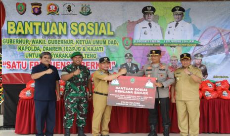  Pemerintah Provinsi Kalimantan Tengah terus membangun sinergitas dengan semua pemangku kepentingan dan stakeholder. Termasuk membangun kerja sama yang sinergis dengan Forum Koordinasi Pimpimnan Daerah (Forkopimda), dengan gerak langkah dan nawaitu yang sama untuk membantu masyarakat Kalimantan Tengah “ Satu Frekuensi-Berkah”. 