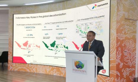 Senior Vice President Strategy and Investment PT Pertamina Daniel S Purba dalam diskusi di Paviliun Indonesia COP-27 di Sharm el-Sheikh di Mesir, Jumat (11/11/2022).