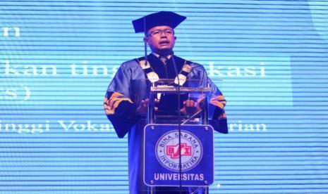  Universitas BSI (Bina Sarana Informatika) suskes menggelar wisuda ke-56 yang berlokasi di gedung BSI Convention Center (Convex), Jalan Raya Kaliabang No 8 Perwira, Bekasi Utara, Bekasi. 