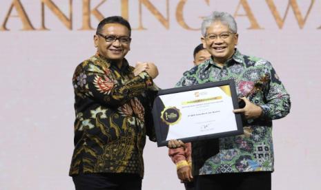 Bank bjb dinobatkan sebagai salah satu pemenang LPS Banking Award 2022 dari Lembaga Penjamin Simpanan (LPS) kategori Bank Teraktif Dalam Kegiatan Corporate Social Responsibility (CSR) Kelompok BPD dan Kategori Bank Teraktif Dalam Meningkatkan Literasi Keuangan Masyarakat Kelompok BPD. 