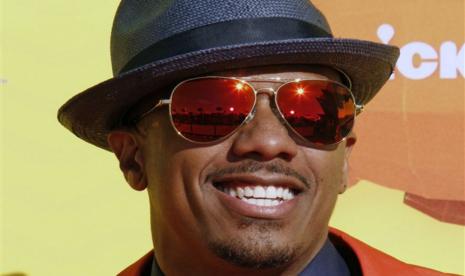 Komedian Nick Cannon. Beberapa hari setelah pertunjukannya di Madison Square Garden, Cannon dirawat di rumah sakit akibat pneumonia.