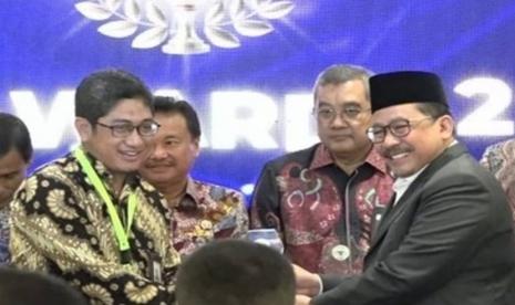 Sinergi Foundation menerima penghargaan sebagai 