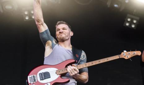 Tim Commerford, pemain bas grup musik rock Rage Against the Machine, tengah berjuang melawan kanker prostat.