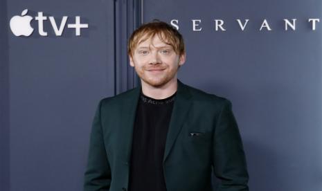 Aktor asal Inggris Rupert Grint berpose saat peluncuran global acara televisi Servant yang tayang di AppleTV+ di BAM Howard Gilman Opera House, New York, AS, 19 November 2019. Grint terkenal sebagai pemeran Ron Weasley di film Harry Potter.