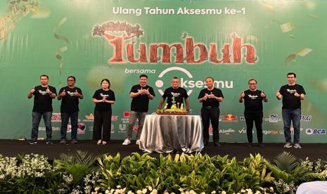 Aksesmu menyelenggarakan syukuran ulang tahun ke-1 bertemakan “Tumbuh Bersama Aksesmu”. 