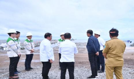 Adaro Minerals berkomitmen membangun smelter aluminium terbesar di Indonesia. 