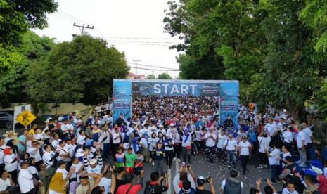 PT Perkebunan Nusantara III (Persero) bersama beberapa Perusahaan BUMN pendukung melaksanakan Jalan Sehat Bersama BUMN.